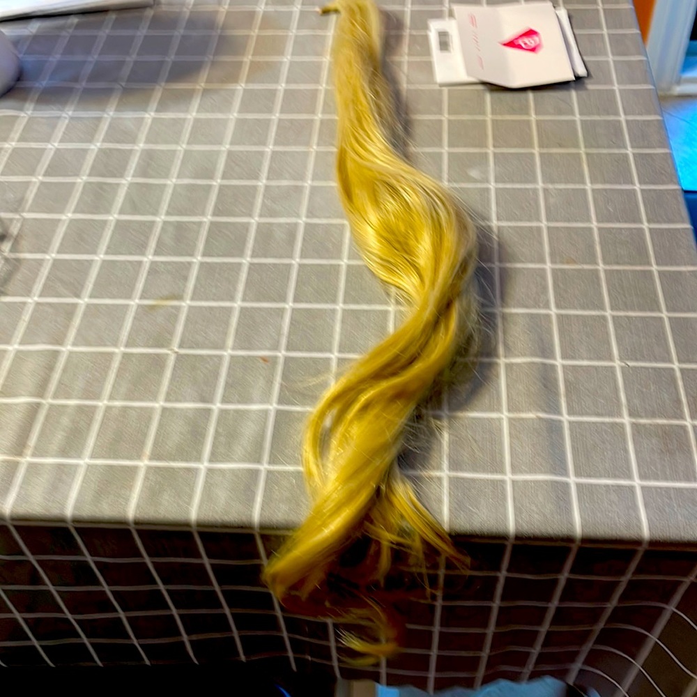 Medium blonde pony tail insert